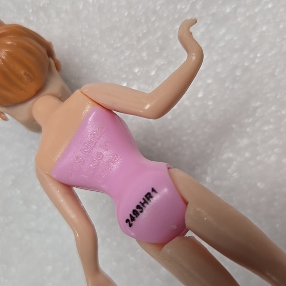 2009 Mattel Polly Pocket Princess MagiClip Magic Clip Doll + 2 Dresses Plastic - Picture 6 of 17